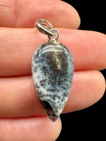 Silver pendant made of dendritic opal