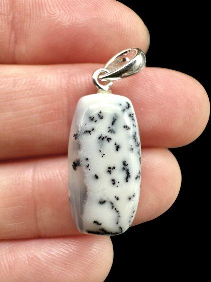 Silver pendant made of dendritic opal