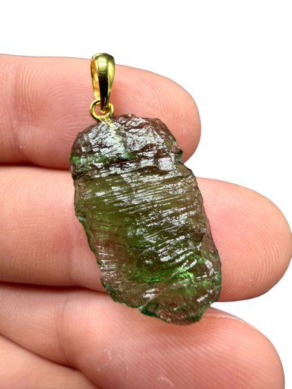Vergoldeter Moldavit-Anhänger 2,3g