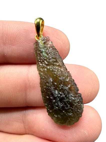 Vergoldeter Moldavit-Anhänger 2,31g