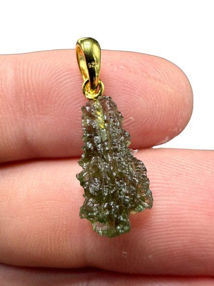 Gold-plated moldavite pendant 0,84g