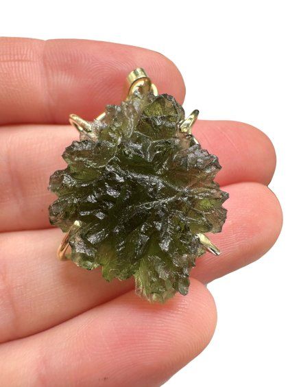 Gold moldavite pendant 6,9g from Besednice Jezkovna