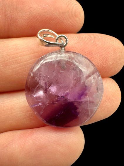 Silver pendant made of amethyst