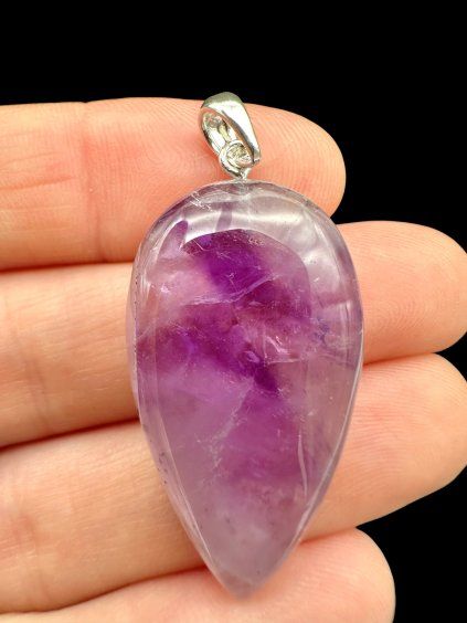 Silver pendant made of amethyst