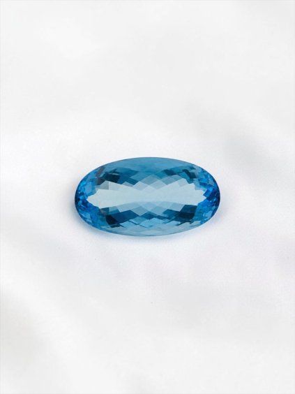 Faceted blue topaz from Brazil 16,2ct