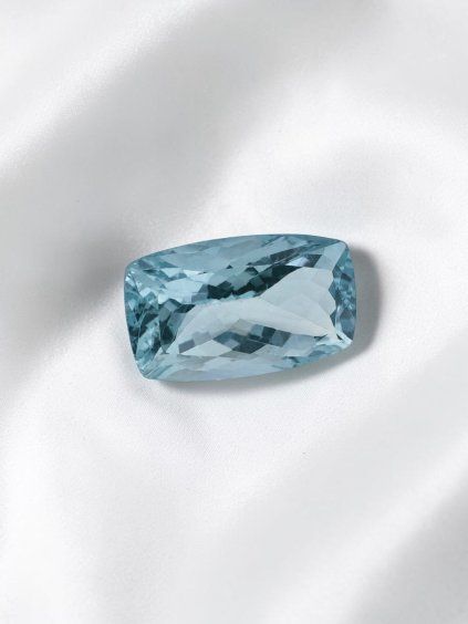 Broušený modrý topaz z Brazílie 11,1ct