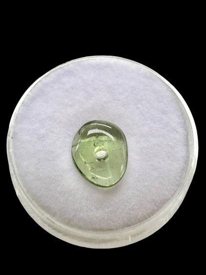 Moldavit-Perle mit gebohrtem Loch