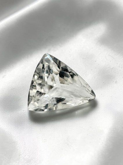 Broušený zirkon z Kambodži 2,95ct