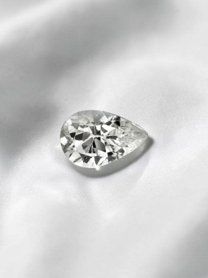Faceted Zircon from Cambodia 2,45ct