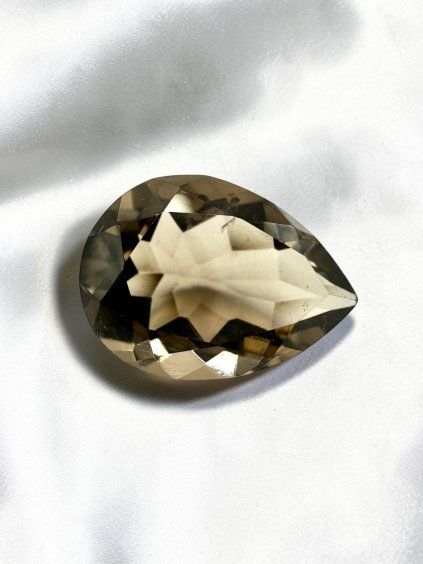 Faceted smoky quartz from Brazil 4,9ct