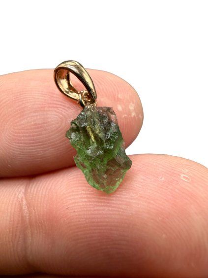 Moldavite pendant plated with rose gold 0,55g
