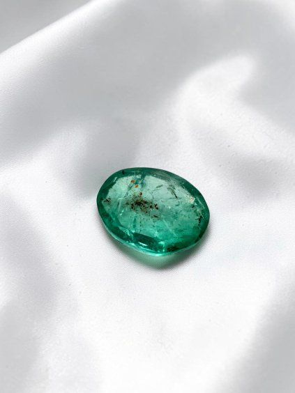 Broušený smaragd z Pákistánu 0,7ct
