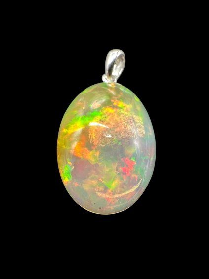Silberanhänger mit facettiertem Edelopal