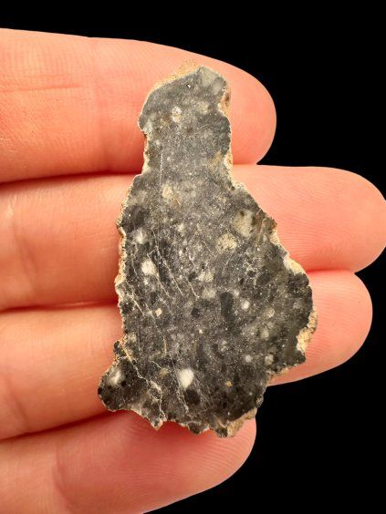 Lunar meteorite Bechar 007 – 5,8g – Algeria / endcut