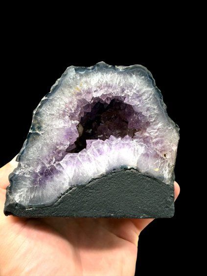 Amethyst geode – Ametista do Sul, Brazil