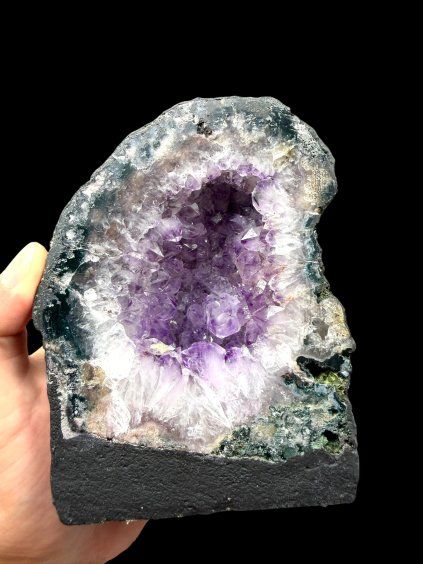 Amethyst geode – Ametista do Sul, Brazil