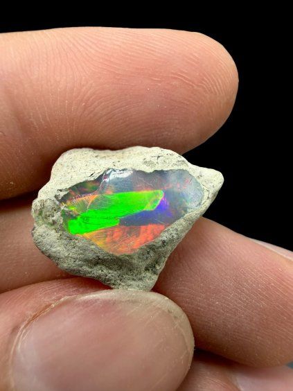 Precious opal 7,5ct – Welo, Ethiopia
