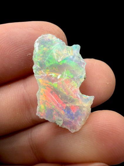 Precious opal 7,75ct – Welo, Ethiopia