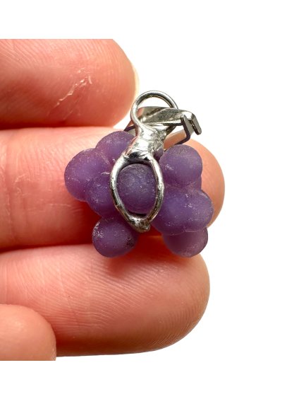 Grape chalcedony pendant