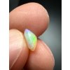 Broušený drahý opál 0,9ct – Welo, Etiopie