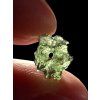 Perle aus rohem Moldavit 0,57g