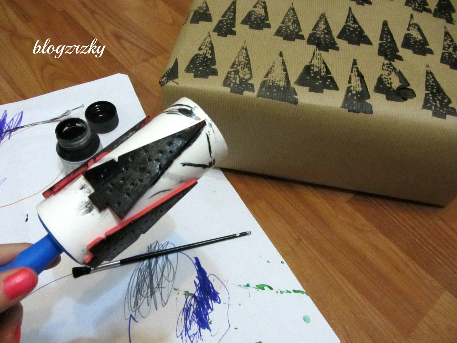 DIY Balící papír- projekt krabice od bot