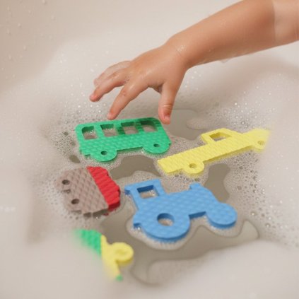 Penové zvieratká do vane - traktor, autobus, nákladné auto a vozík