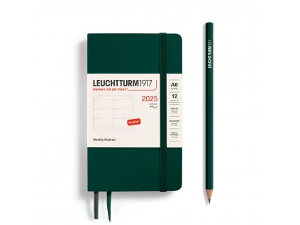 370685 LT1917 WK 12 2025 ENG Pocket SC Forest Green 20x20 150dpi