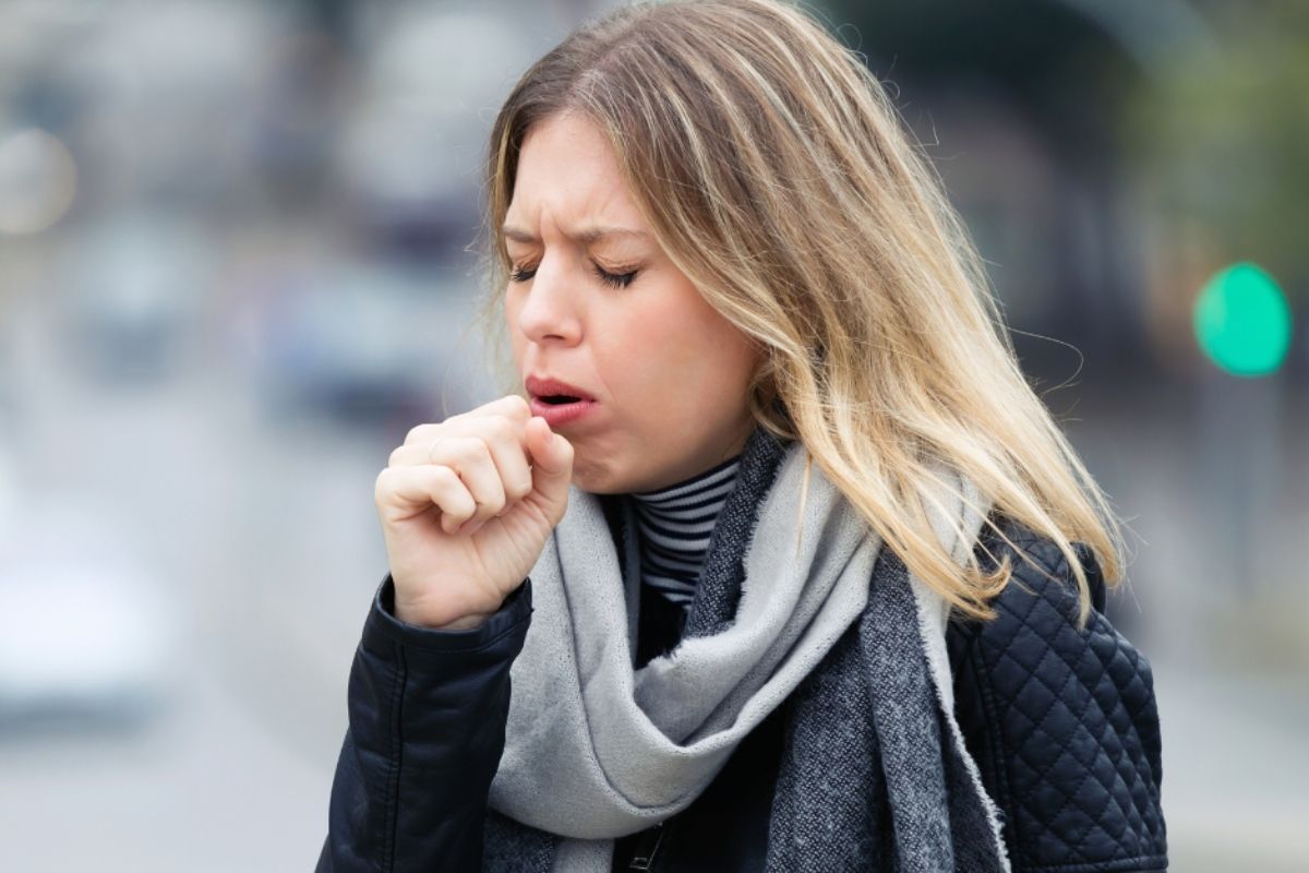 Tusea de toamnă: prevenirea și susținerea sănătății respiratorii