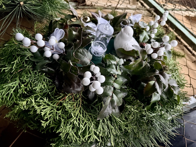 Vánoční svícen na hrob – jednoduchý návod krok za krokem