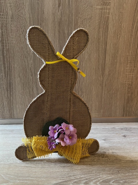 Velikonoční zajíček z pytloviny: Jednoduchá dekorace, která zútulní váš domov