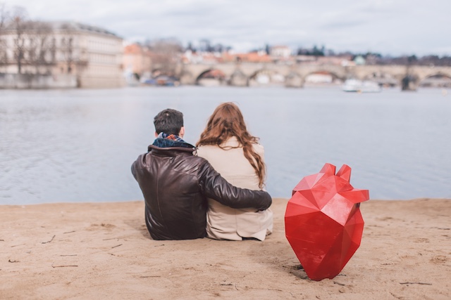 Češi mají méně sexu než před deseti lety a o sexuálním zdraví stále neumí mluvit