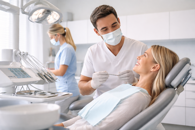 Počet lidí s křivými zuby roste. Rovnátka potřebuje až 80 procent Čechů