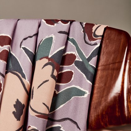 atelier-brunette-viskoza-pivonky-fialova-latka