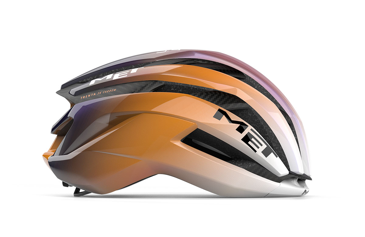 Přilba MET Trenta 3K Carbon MIPS Air - UAE Team ADQ Limited Edition Velikost: 56/58 cm (M)