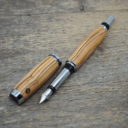 luxusni drevene plnici pero Portland S Betlemska oliva9