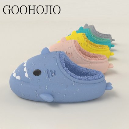 Dětské pantofle ve tvaru žraloka
