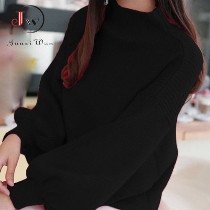 Elegantní svetr s nafouklými rukávy a stojatým límcem