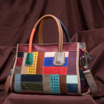 Vícebarevná kožená kabelka s prošíváním
