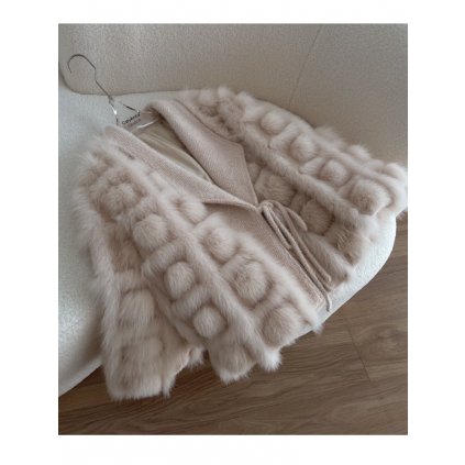 Stylový zimní kožich z pravé lišky (Barva (varianta) 1, Velikost S)