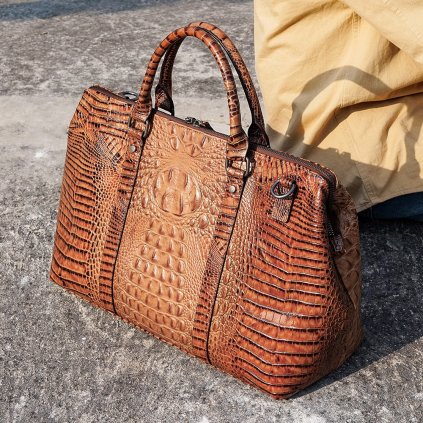 Kožená luxusní taška s texturou