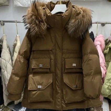 Zimní bunda 90% kachní peří + kožešinový límec z mývala (Barva Bílá, Velikost M)