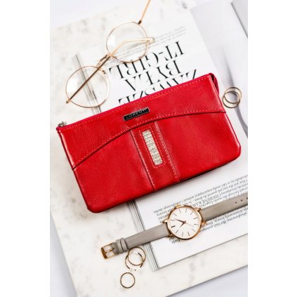 Kožená, peněženka s ozdobnými krystaly na přední straně