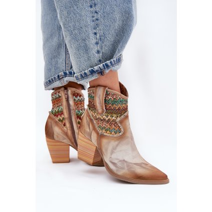 Kožené Boty Kovbojky Na Podpatku S Dekorativním Pletením Maciejka 06810-29 Multikolor (Velikost 39, Barva Barevná)
