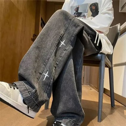 Pánské džíny s výšivkou – volný styl na každodenní nošení