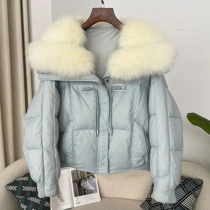 Péřová bunda s kožešinovým límcem – krátká, streetwear styl (Barva (varianta) Blue white, Velikost M)