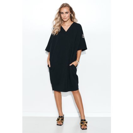 Oversize mikinové šaty s aplikací na rukávu M708 (Barva Černá, Velikost S/M)