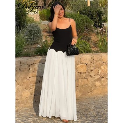 Dlouhé šaty s otevřenými zády a šněrováním (Barva (varianta) Černá, Velikost M)