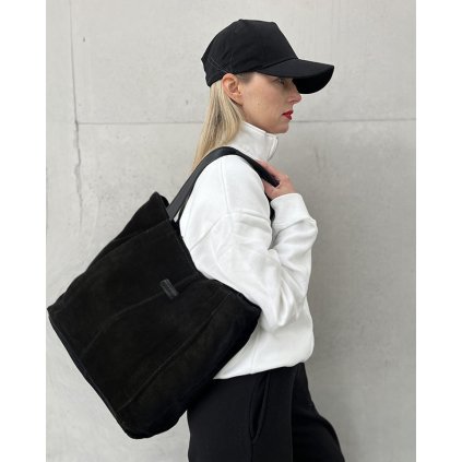 semišová kožená kabelka shopper taška přes rameno (Barva Černá)