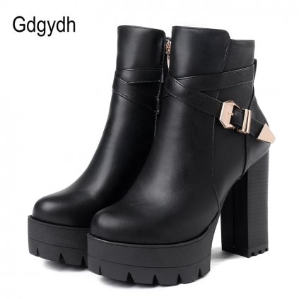 Elegantní boty kožené s páskem a podpatkem GoodDayGirl (Barva Černá, Velikost 34)
